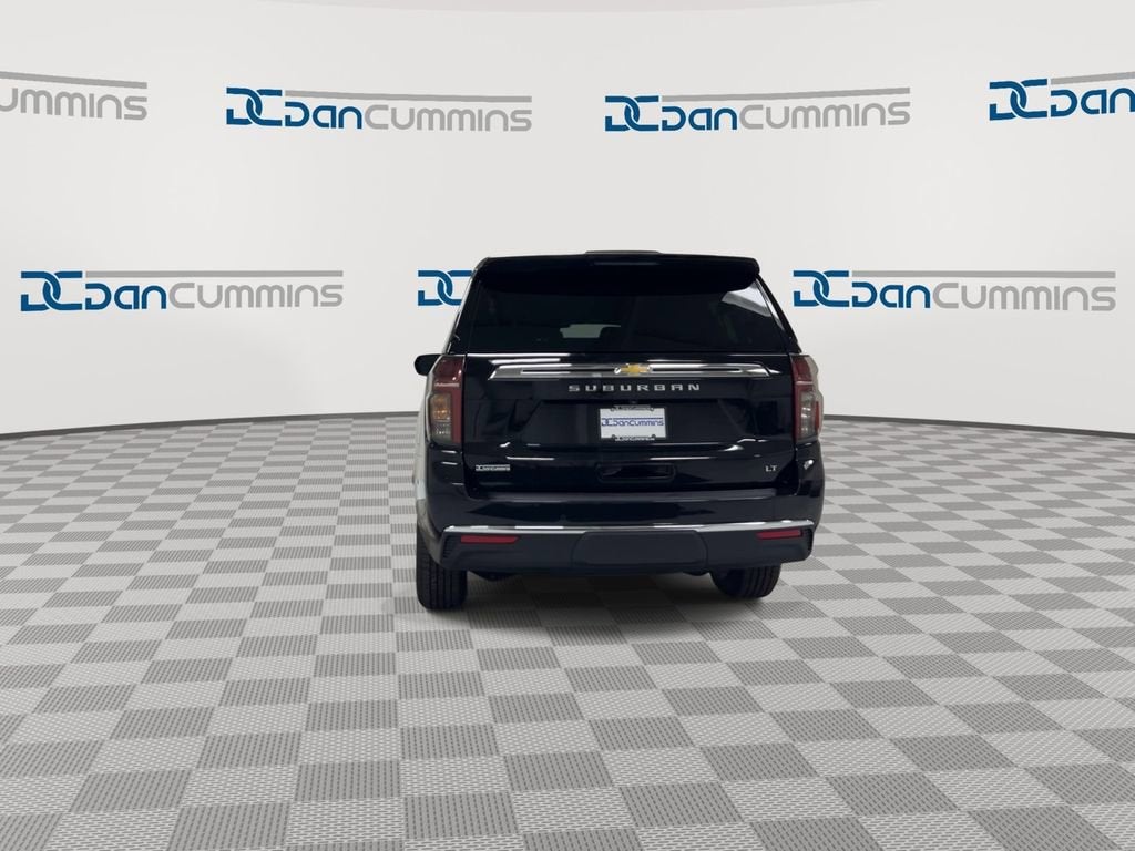 2024 Chevrolet Suburban LT