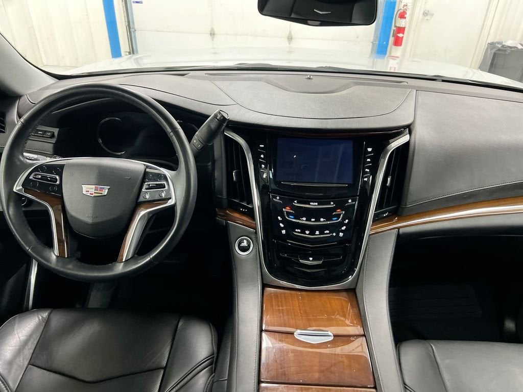 2017 Cadillac Escalade ESV Luxury
