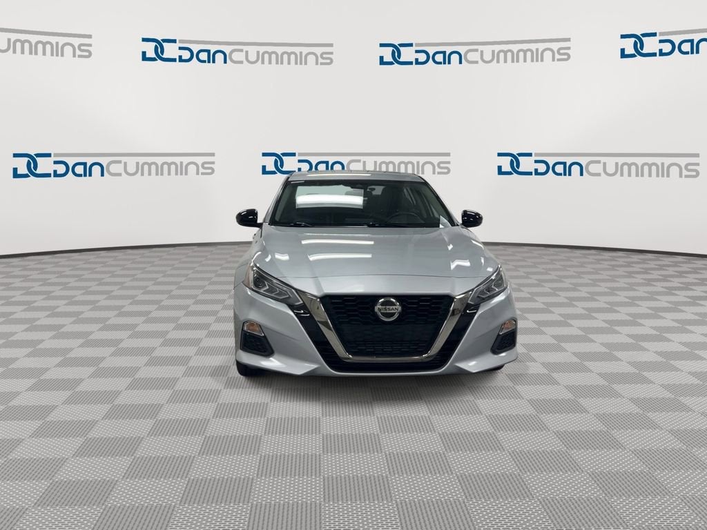 2020 Nissan Altima 2.0 SR