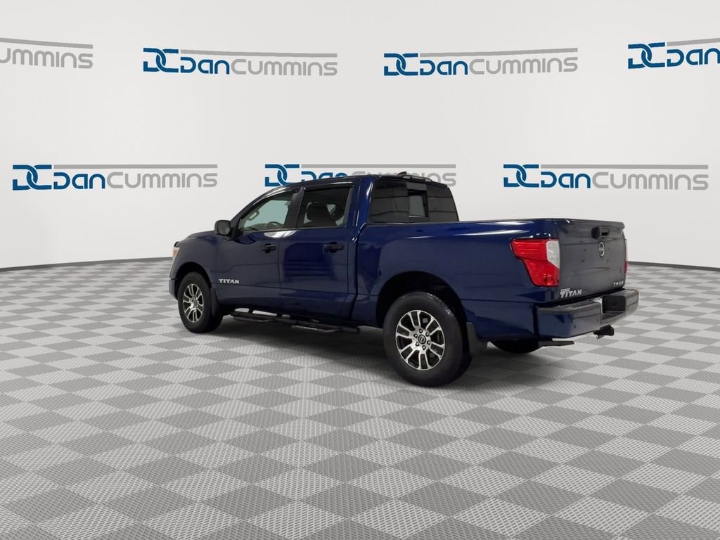 2024 Nissan Titan SV