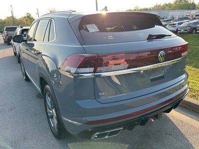 2024 Volkswagen Atlas Cross Sport 2.0T SEL R-Line
