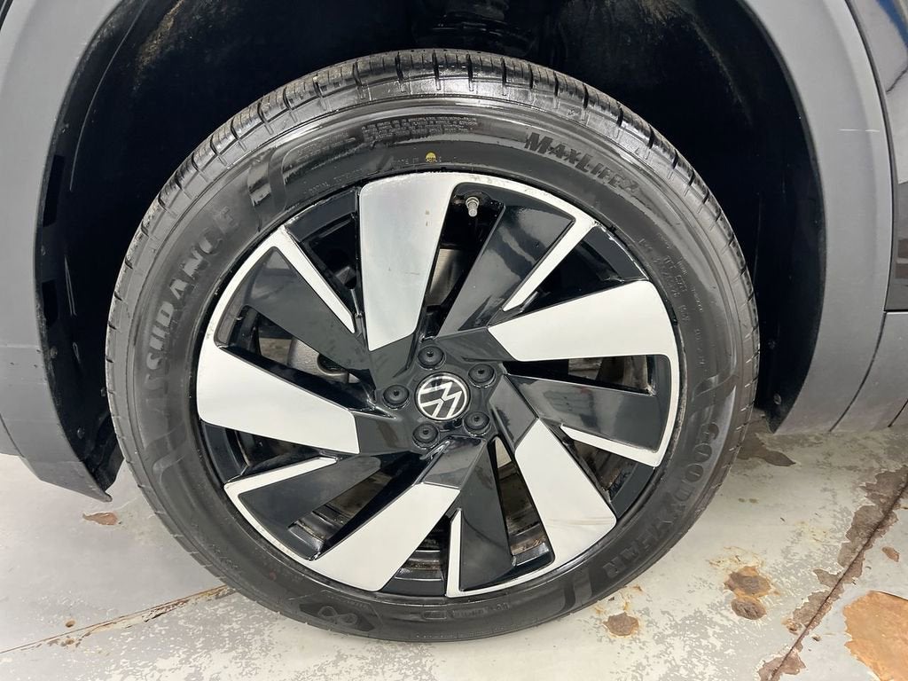 2024 Volkswagen Atlas Cross Sport 2.0T SE w/Technology