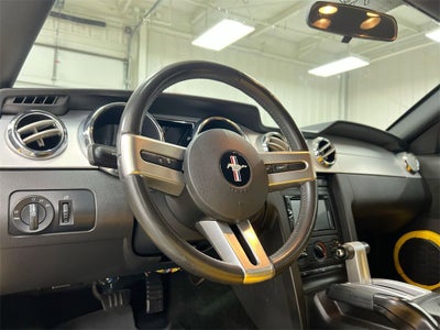 2005 Ford Mustang GT Deluxe
