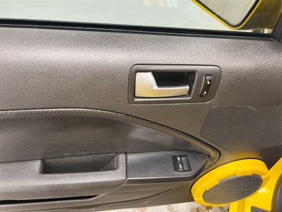 2005 Ford Mustang GT Deluxe