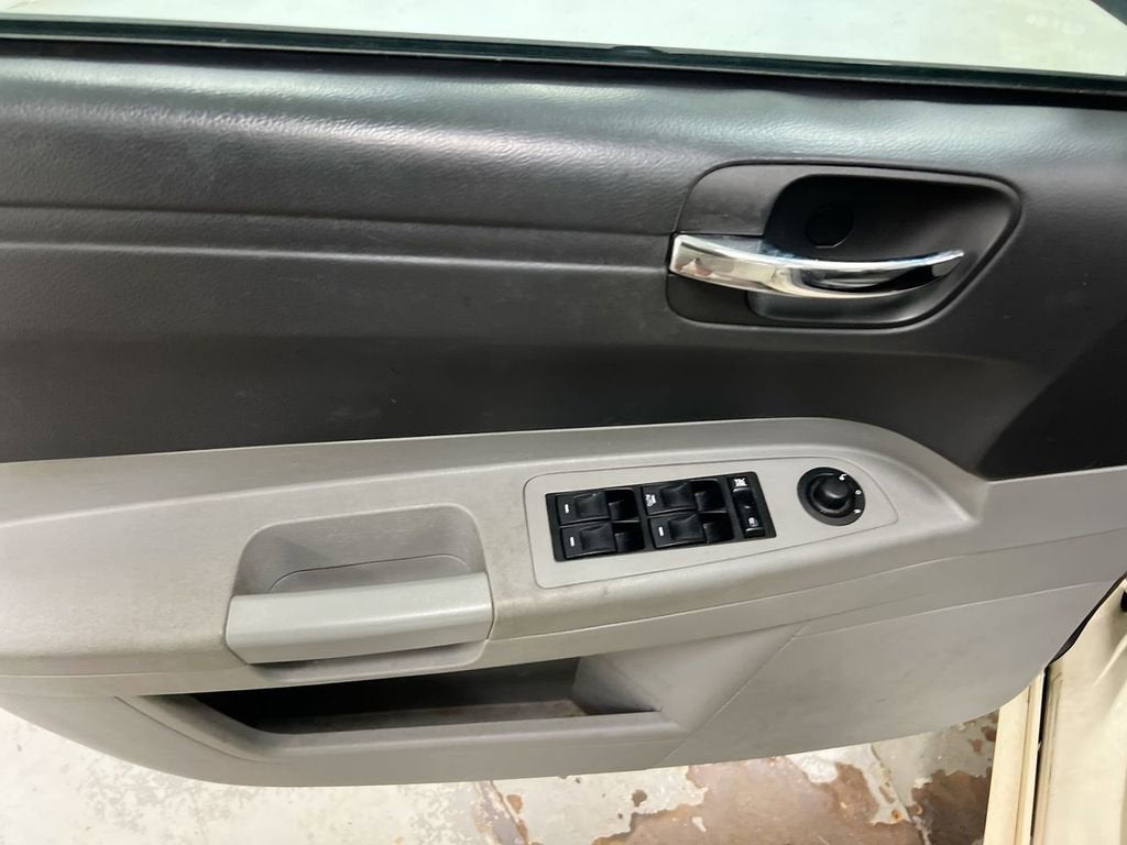 2006 Chrysler 300 Base