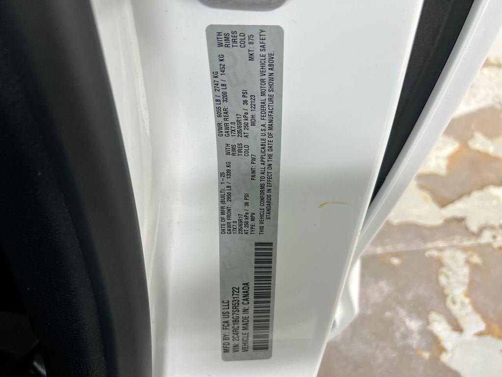 2025 Chrysler Pacifica Select