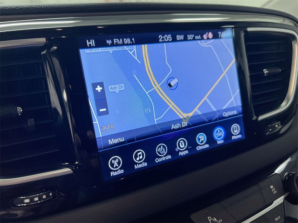 2017 Chrysler Pacifica Touring-L Plus