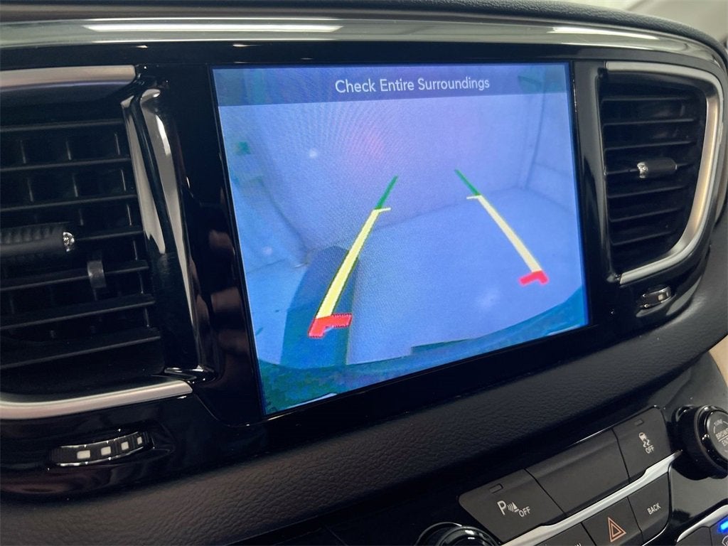 2017 Chrysler Pacifica Touring-L Plus