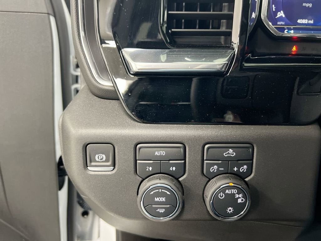 2025 Chevrolet Silverado 1500 LT (2FL)