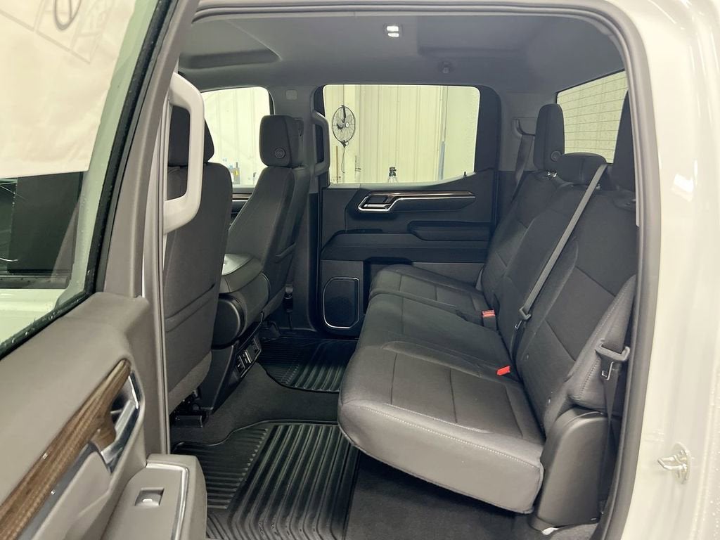 2025 Chevrolet Silverado 1500 LT (2FL)