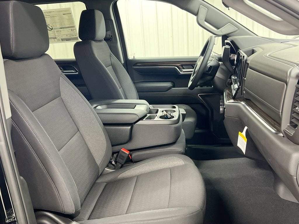 2025 Chevrolet Silverado 1500 LT (2FL)