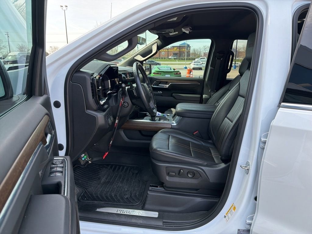 2023 Chevrolet Silverado 1500 High Country