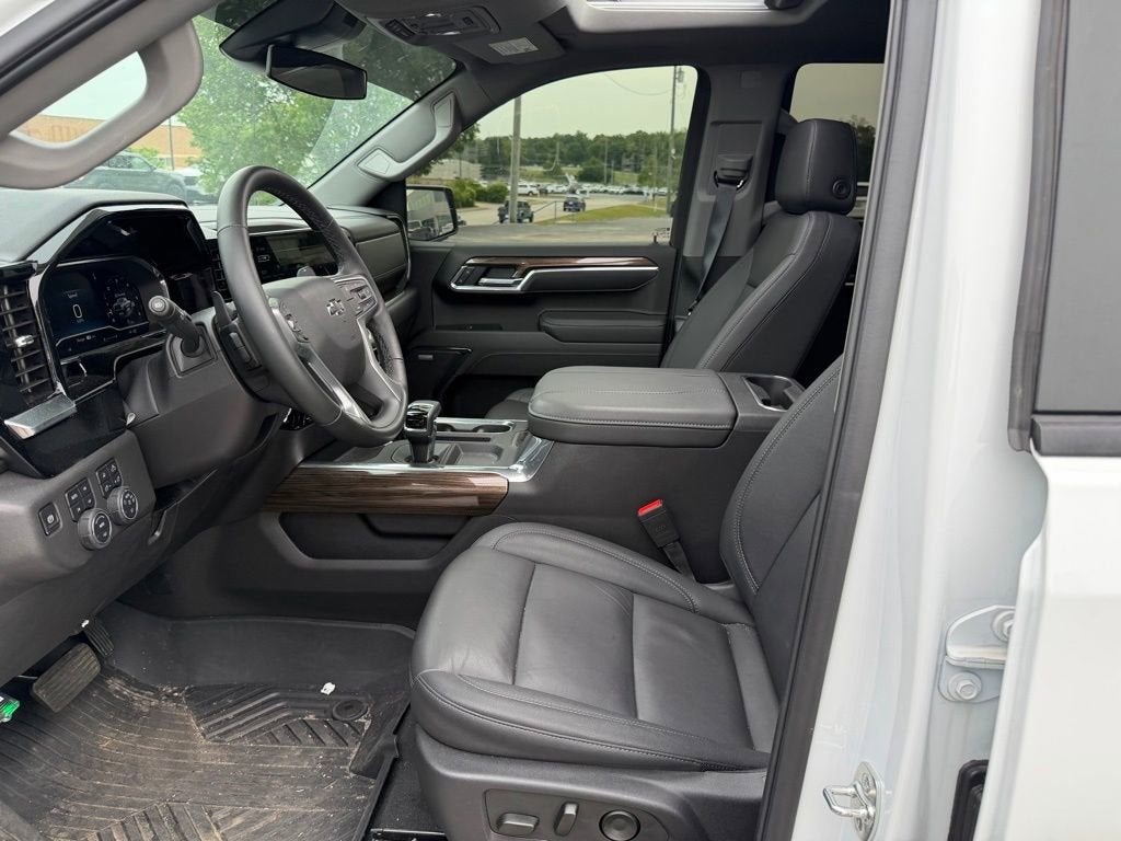 2025 Chevrolet Silverado 1500 LT Trail Boss