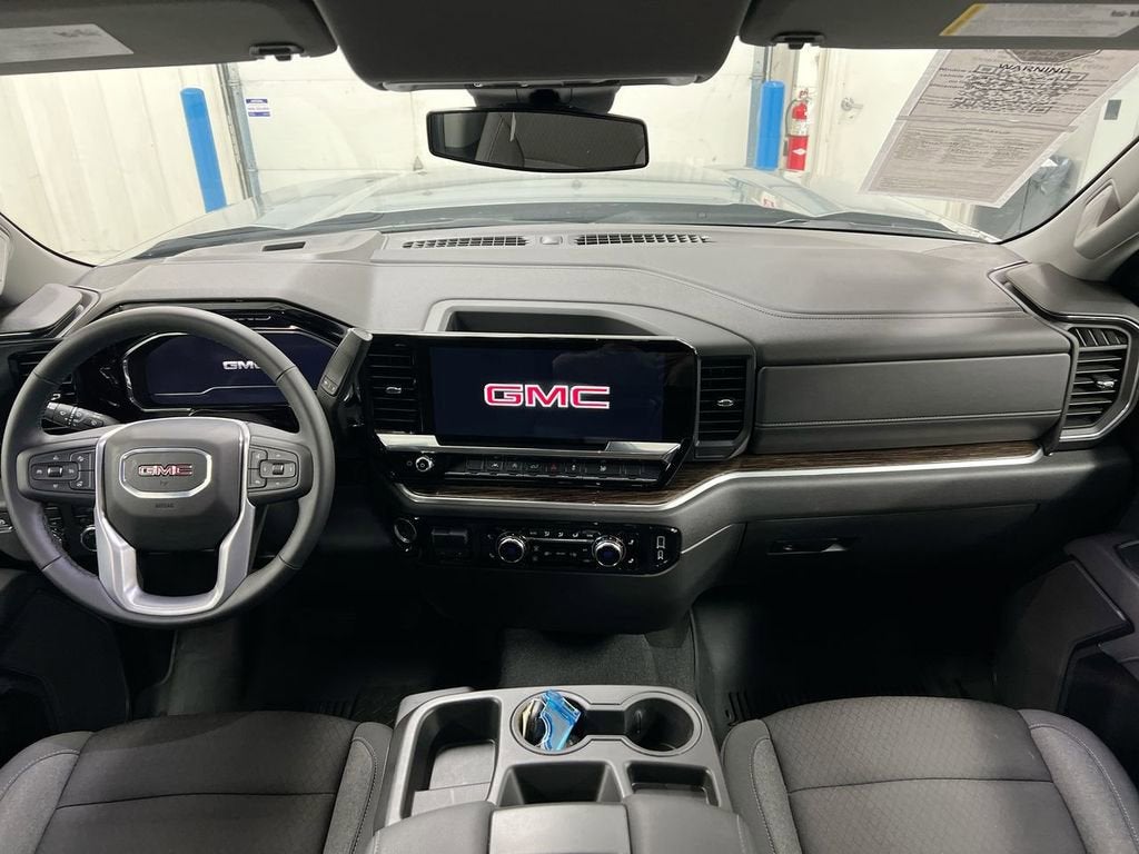 2025 GMC Sierra 1500 SLE