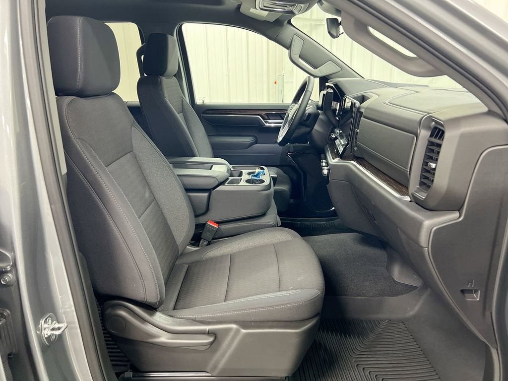 2025 GMC Sierra 1500 SLE