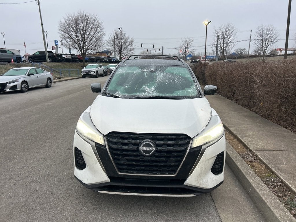 2023 Nissan Kicks SR