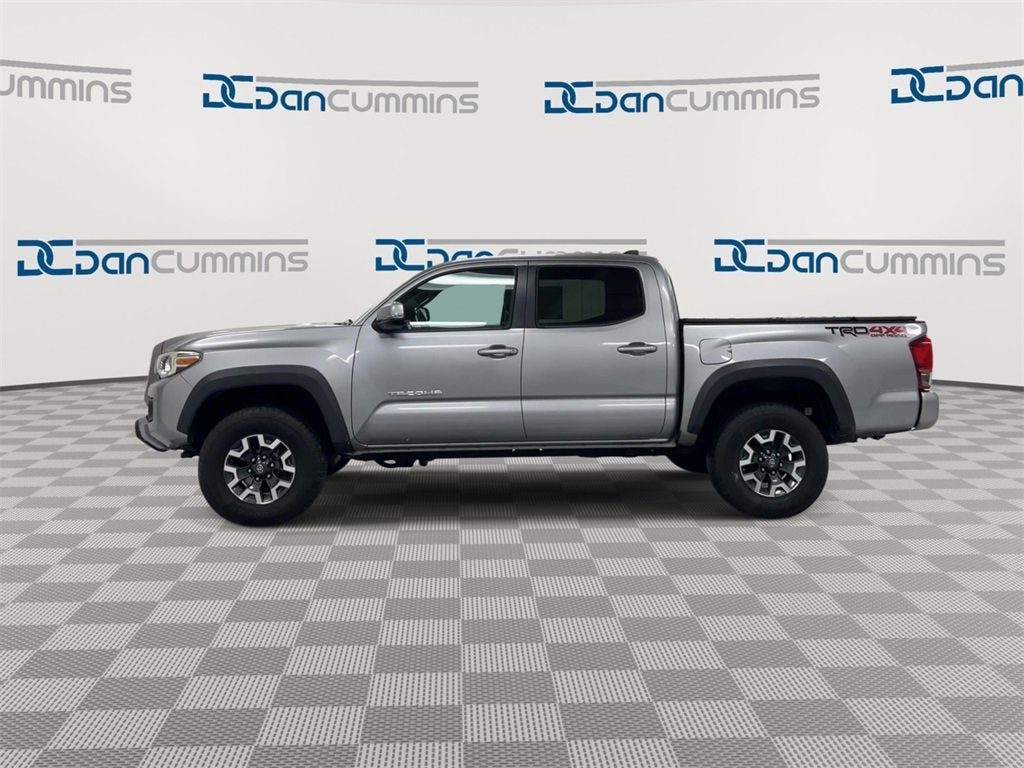 2016 Toyota Tacoma SR