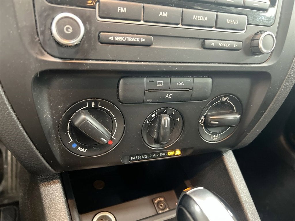 2011 Volkswagen Jetta Base