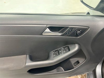 2011 Volkswagen Jetta Base