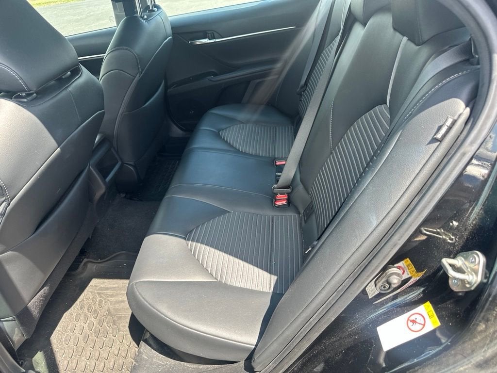 2019 Toyota Camry Hybrid LE