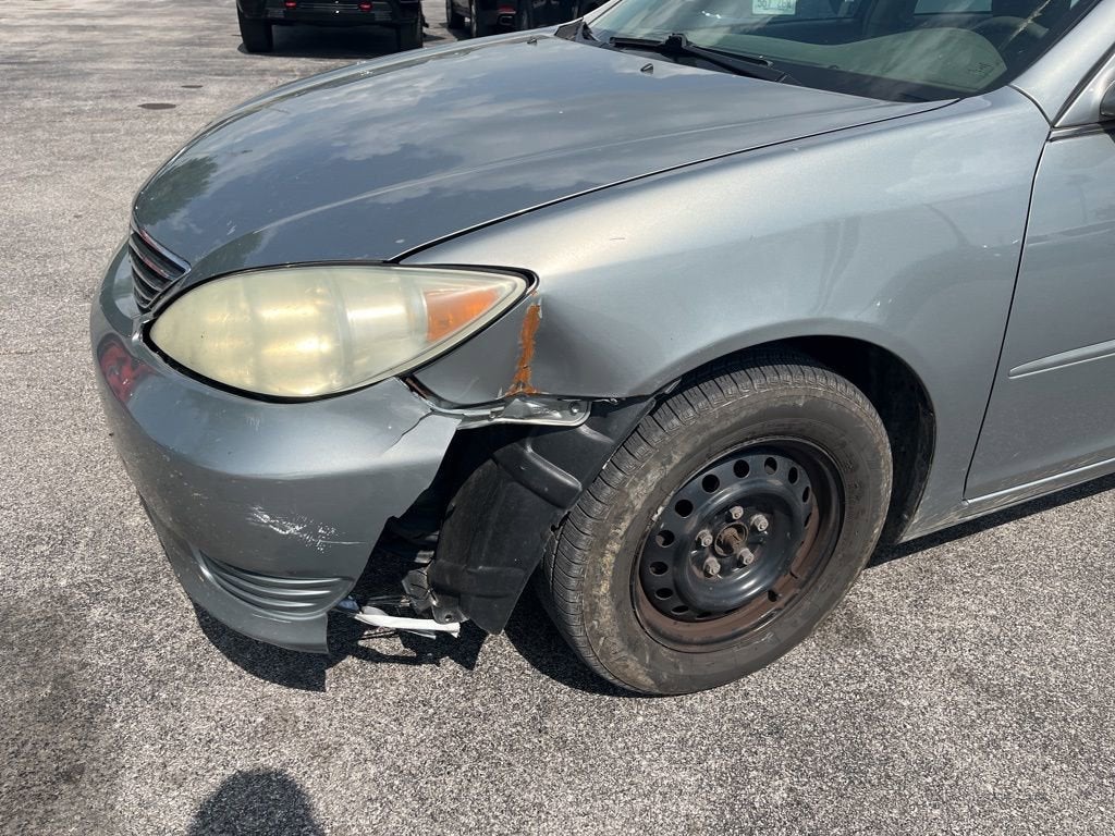 2005 Toyota Camry LE