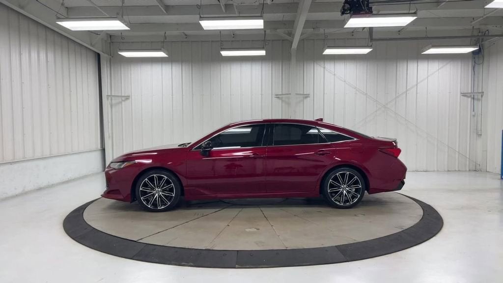 2019 Toyota Avalon XLE