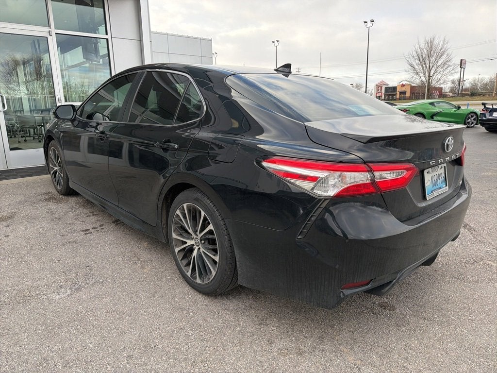 2020 Toyota Camry SE