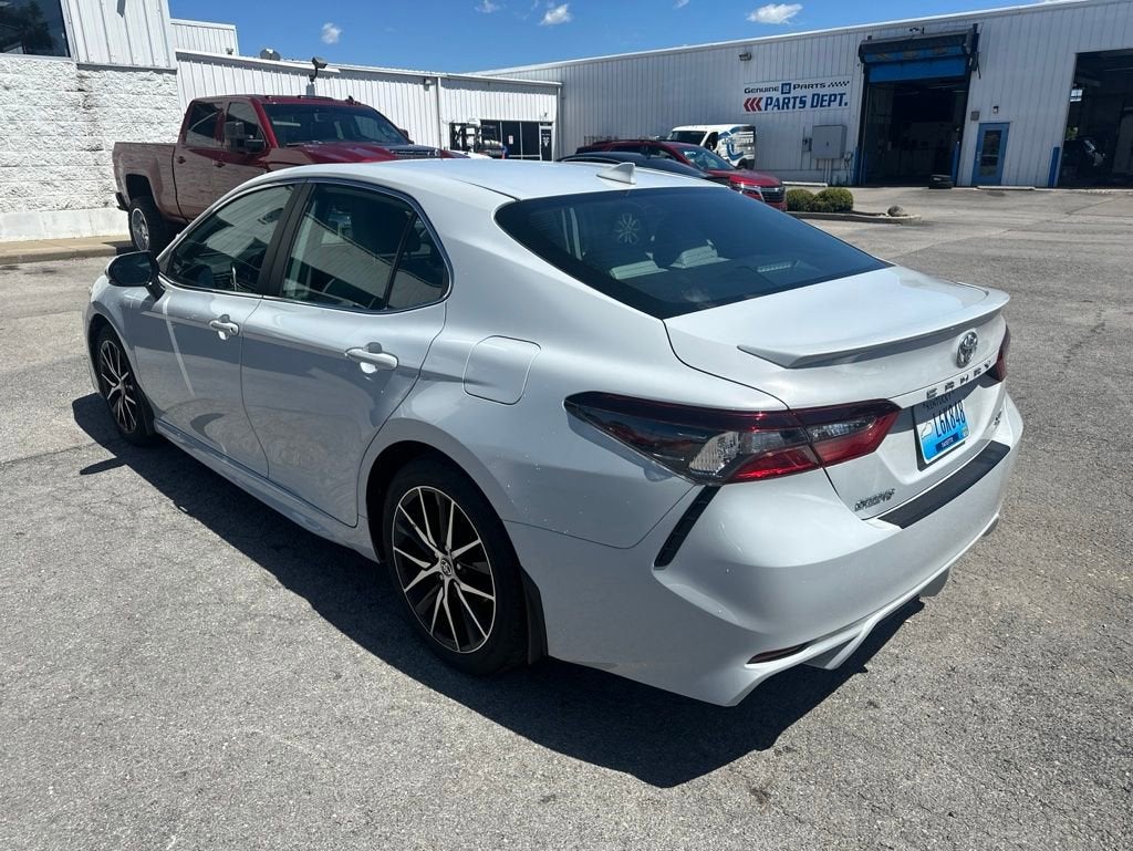2022 Toyota Camry SE