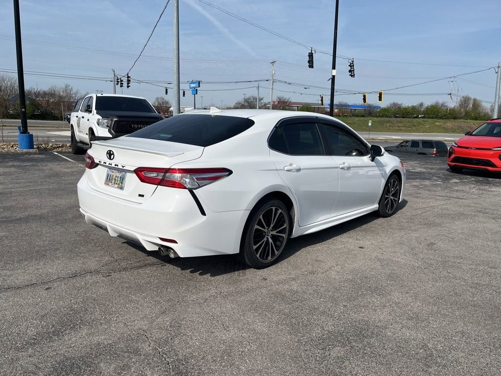 2020 Toyota Camry SE
