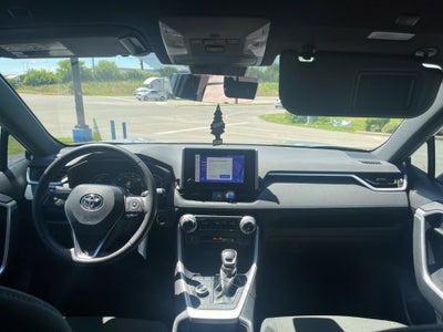 2024 Toyota RAV4 Hybrid SE