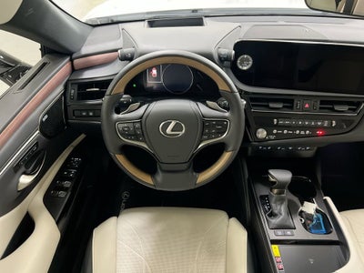 2025 Lexus ES ES 300h Ultra Luxury