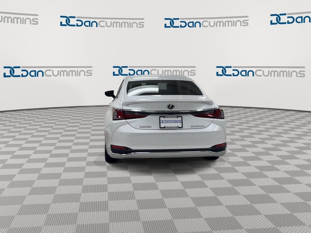 2025 Lexus ES ES 300h Ultra Luxury