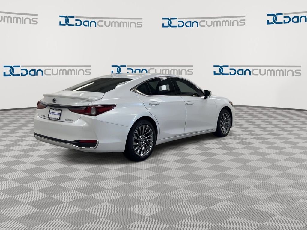 2025 Lexus ES ES 300h Ultra Luxury