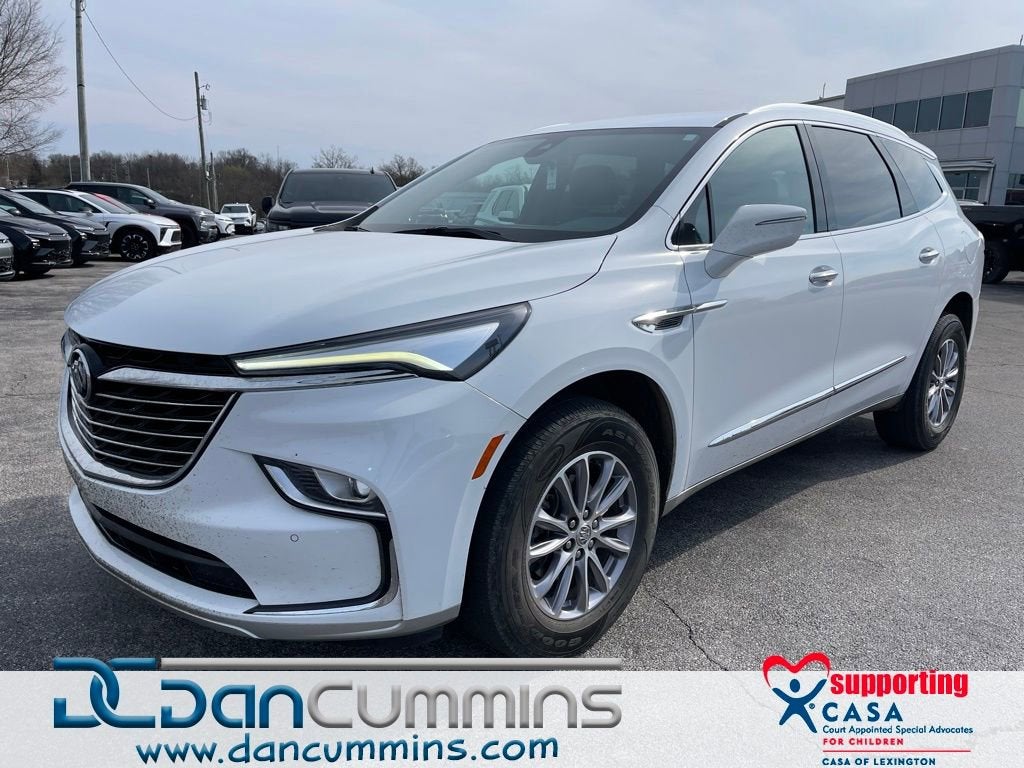 2023 Buick Enclave Essence