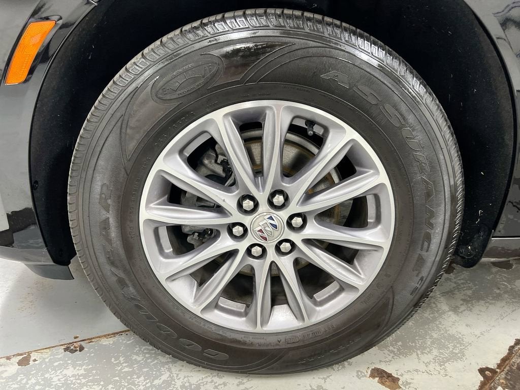 2023 Buick Enclave Essence