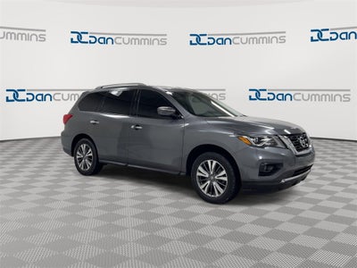 2020 Nissan Pathfinder SV