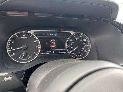 2024 Nissan Pathfinder SV