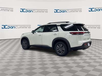 2024 Nissan Pathfinder SV