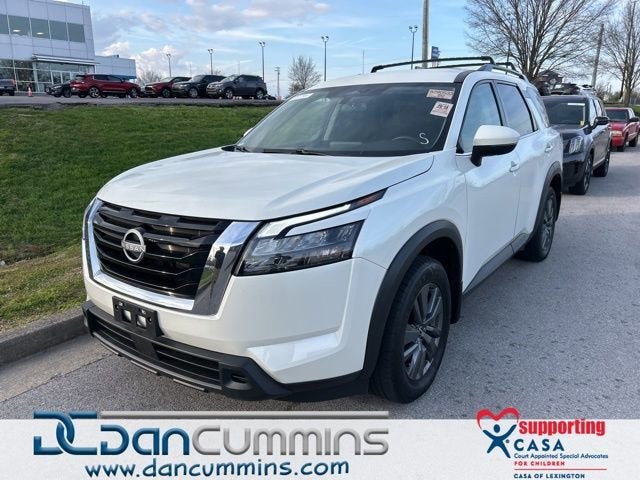 2024 Nissan Pathfinder SV