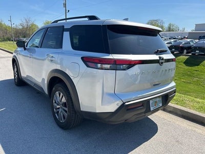 2025 Nissan Pathfinder SV