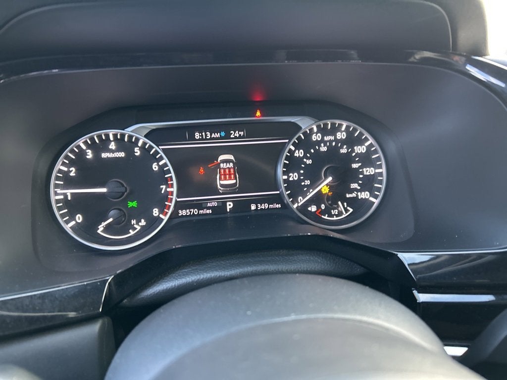 2025 Nissan Pathfinder SV