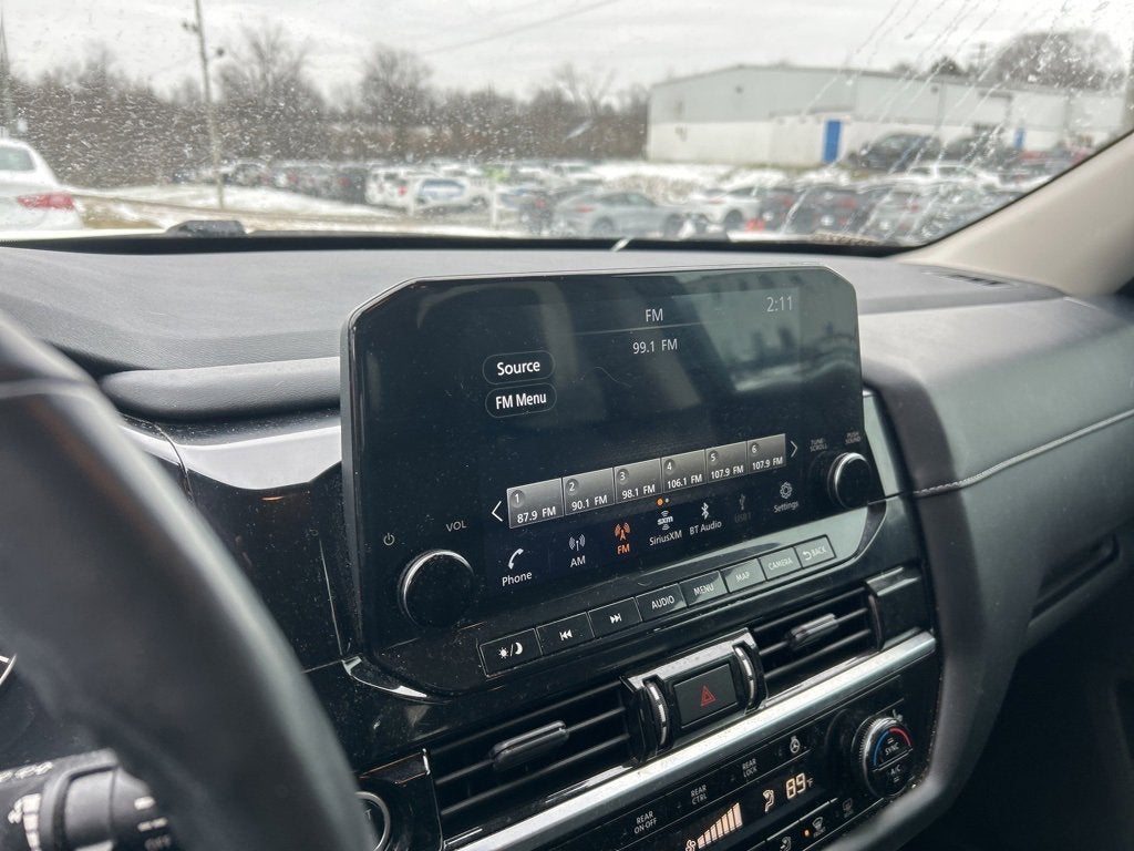 2023 Nissan Pathfinder SL