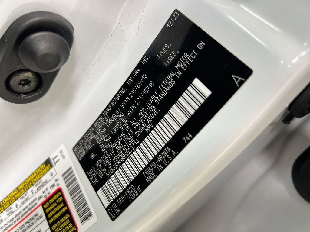 2024 Toyota Highlander LE