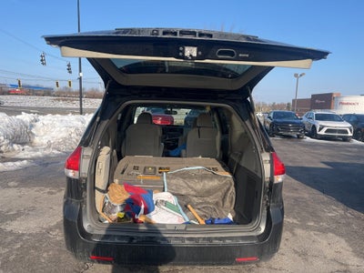 2011 Toyota Sienna LE AAS