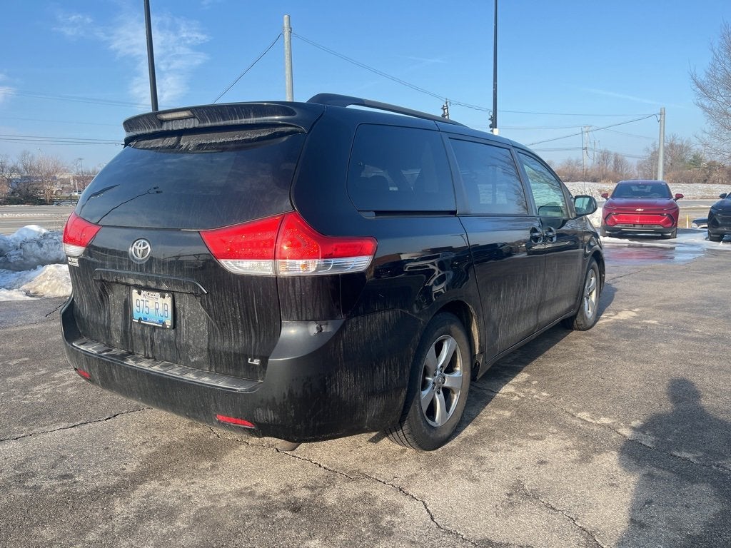 2011 Toyota Sienna LE AAS
