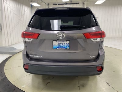 2019 Toyota Highlander SE