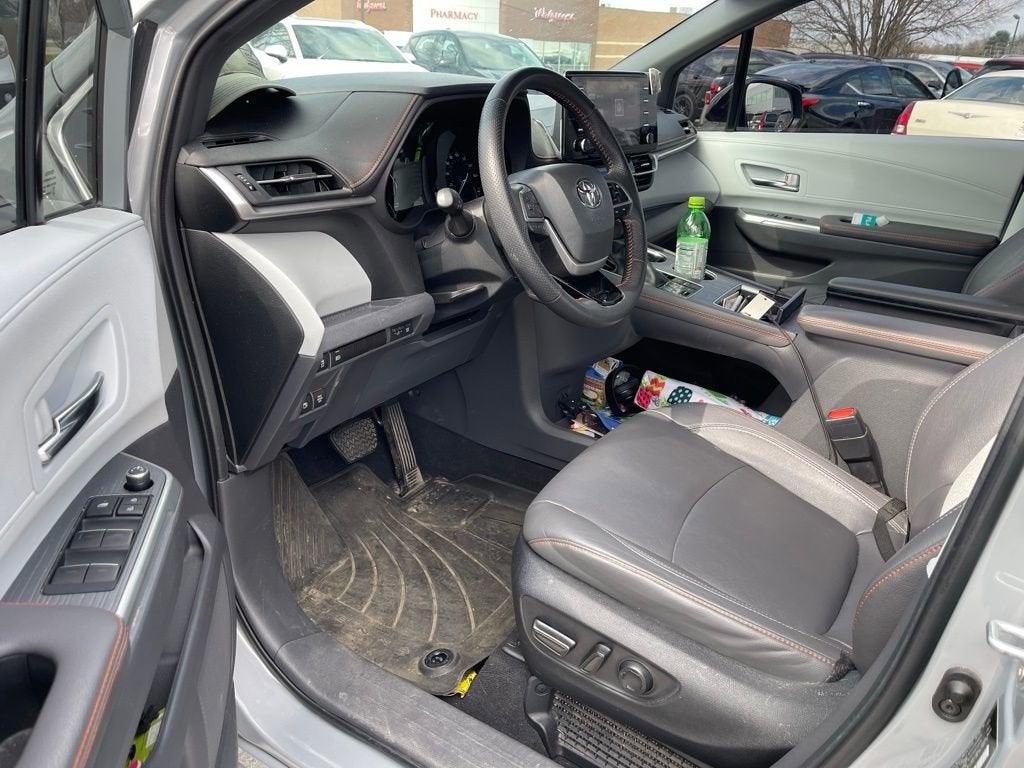 2023 Toyota Sienna XSE
