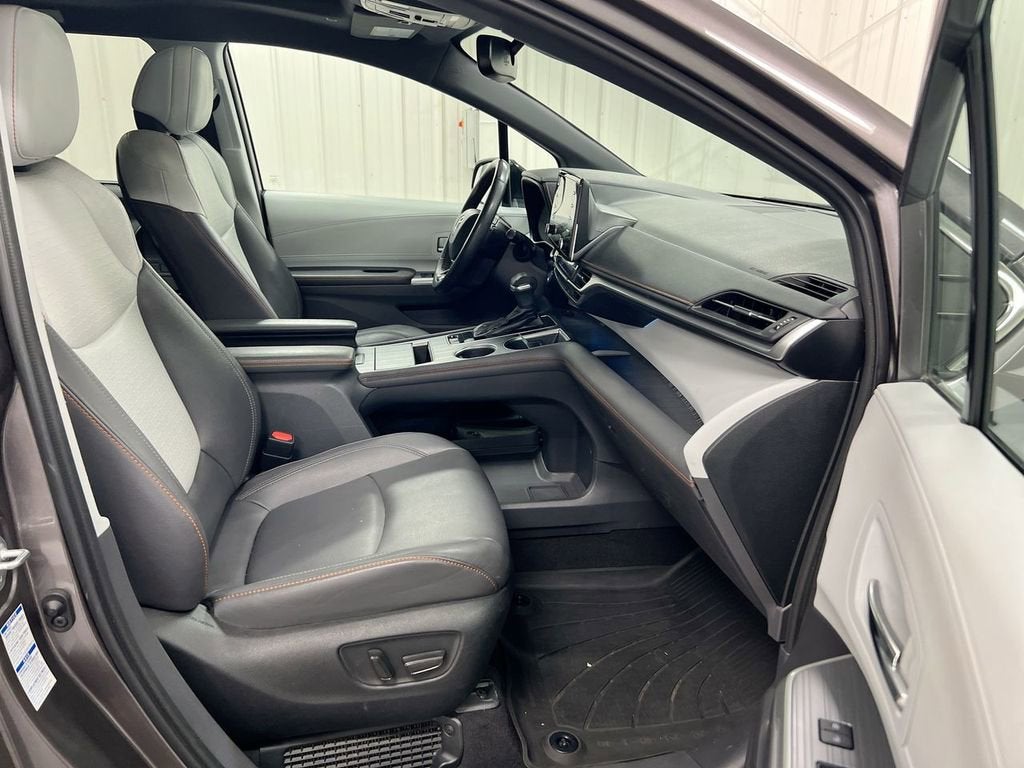 2022 Toyota Sienna XSE