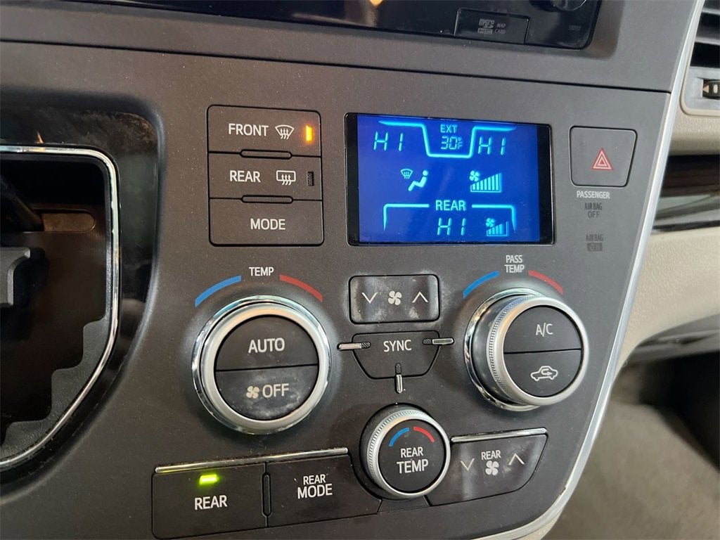 2016 Toyota Sienna XLE