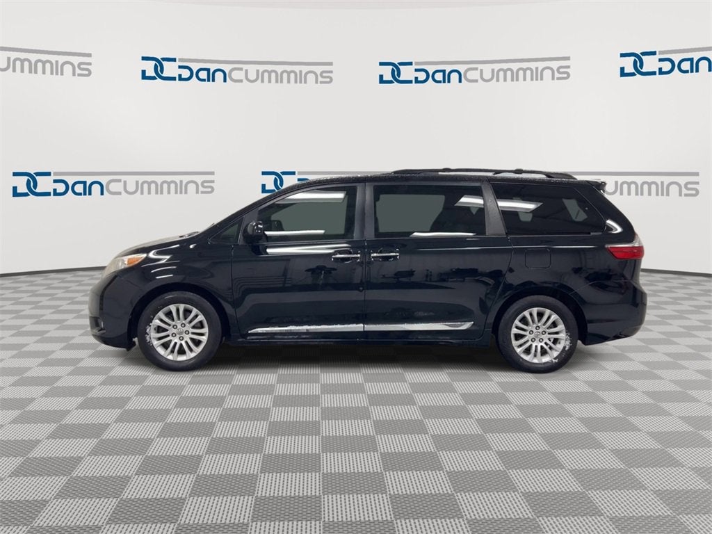 2016 Toyota Sienna XLE